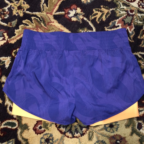 MPG Women’s Volleyball/Running Shorts Size Medium - Picture 4 of 4